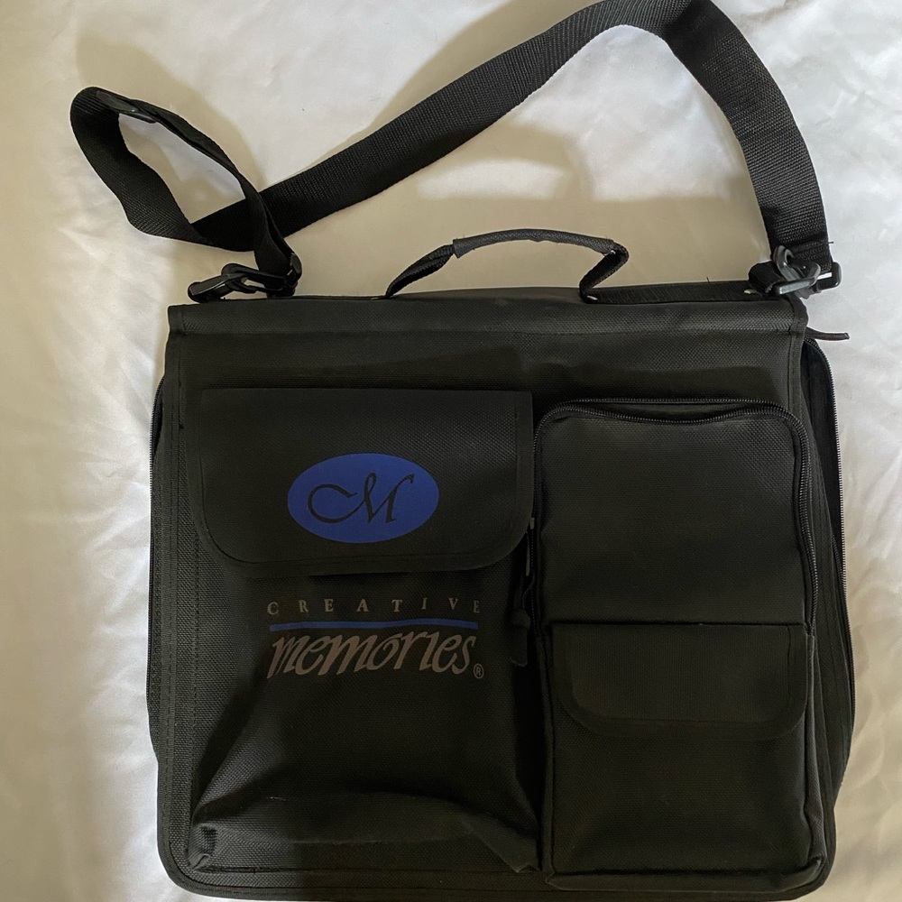 Creative Memories the memory mate binder scrapbooking bag case